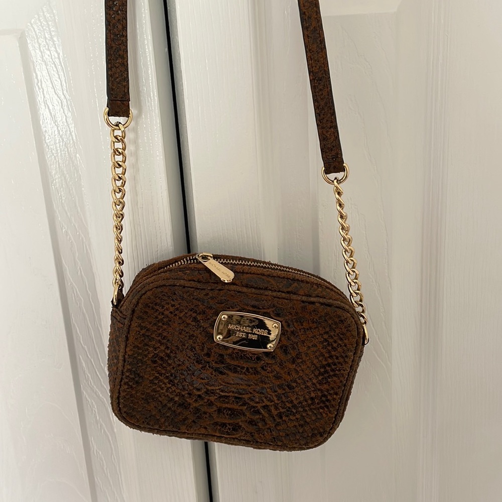 michael kors cross body